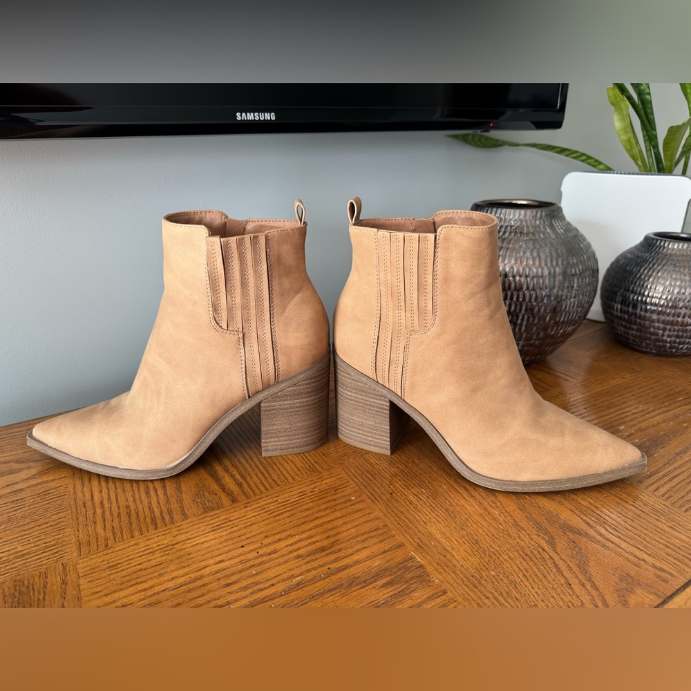 Target Tan Ankle Boots Woman’s Size 9.5